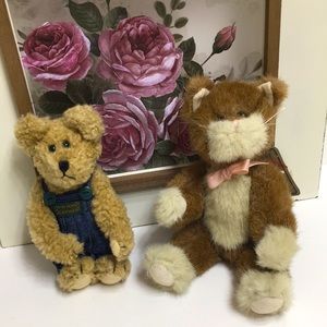 2  Boyd bears collectibles